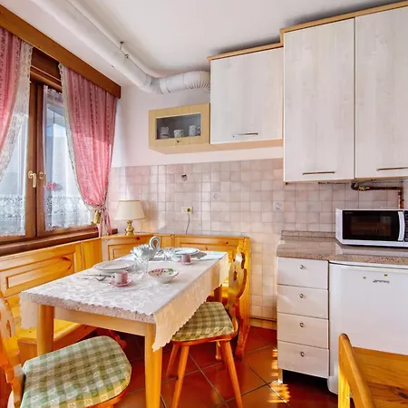Apartment Privato Nelle Dolomiti *